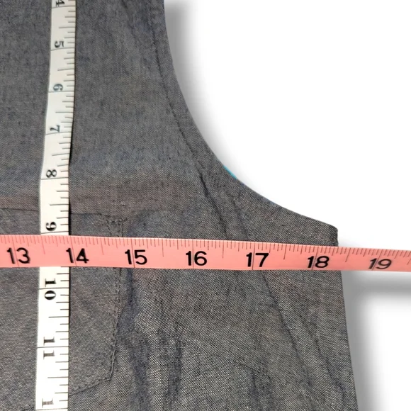 NWT WOMEN'S FIELD & STREAM SLEEVELESS MEDIUM SL CHAMBRAY TOP - Picture 13 of 13